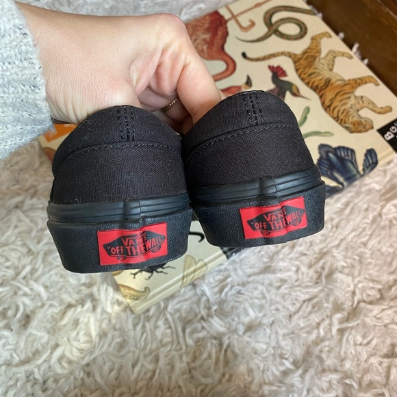 Vans black canvas slip on classic sneakers - Picture 3 of 7